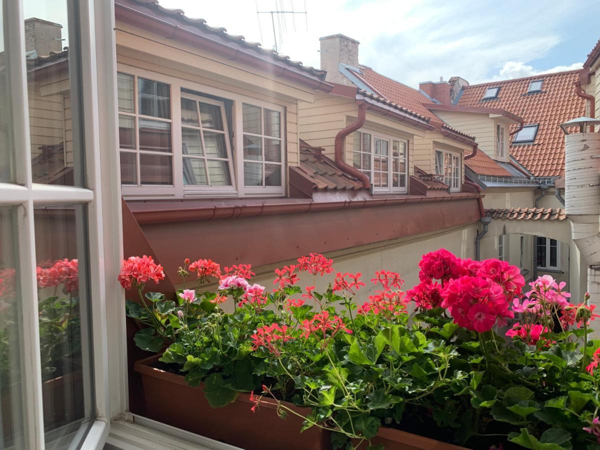 Very Vilnius Pilies Street Exterior photo